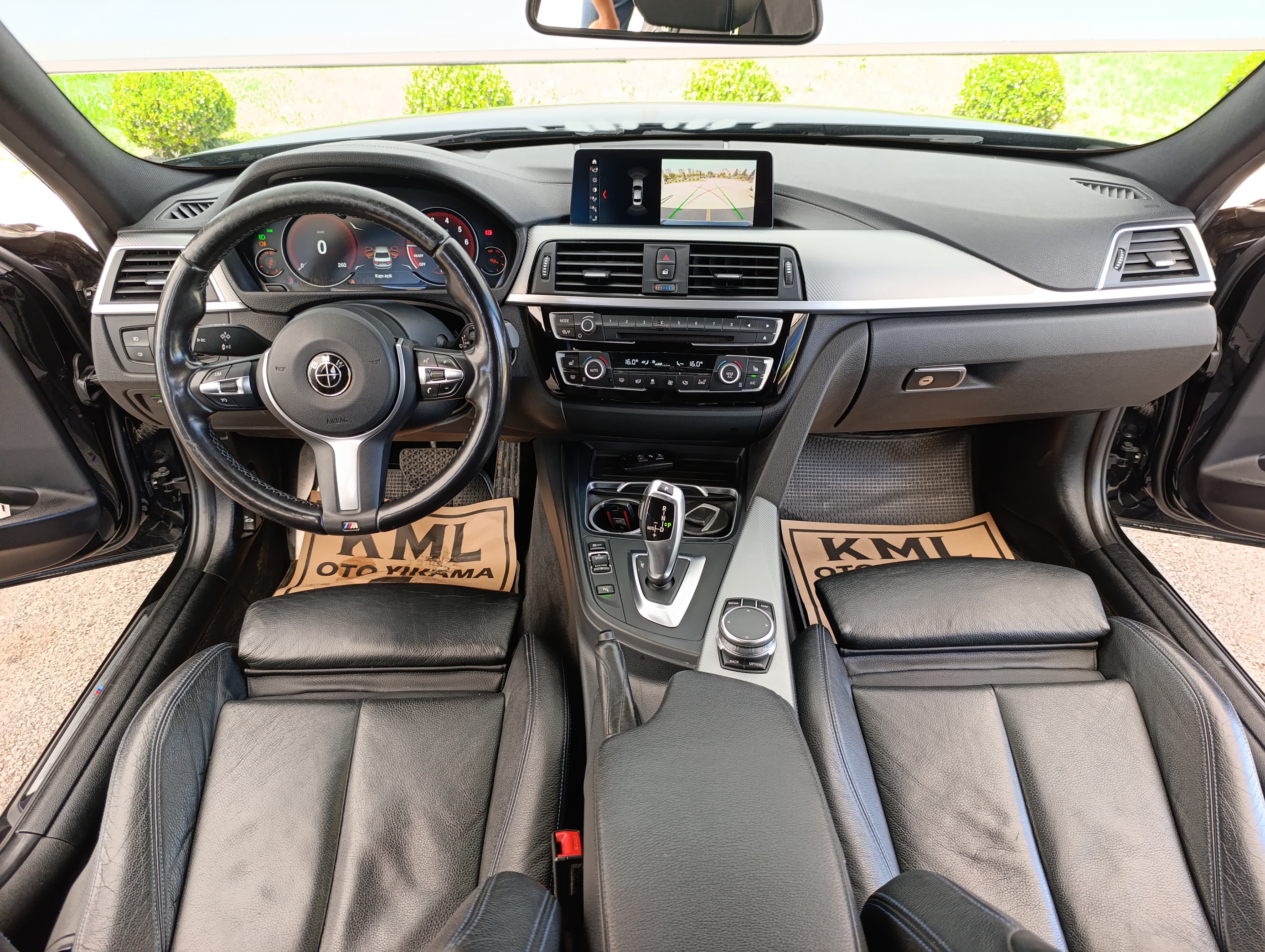 BMW 3.30İ  XDRIVE